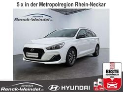 Weiß Gebraucht 2018 Hyundai i30 Passion Kombi | 13.989 € (Fairer Preis)