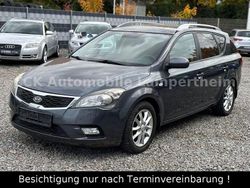 Grau Gebraucht 2010 Kia Ceed Kombi | 1.900 €
