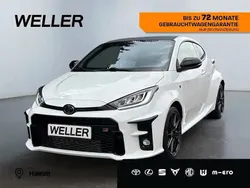 Weiss Gebraucht 2021 Toyota Yaris Basis Kleinwagen | 31.980 € (Fairer Preis)