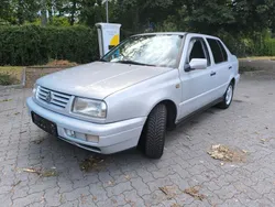 Silber Gebraucht 1997 VW Vento Limousine | 1.100 €
