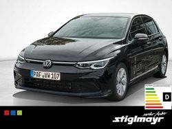 Deep black perleffekt (metallic) Gebraucht 2023 VW Golf VIII R-line Limousine | 27.680 € (Etwas zu teuer)