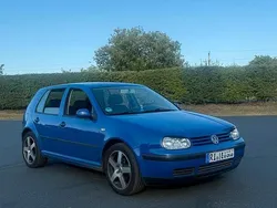 Blau Gebraucht 2000 VW Golf IV Limousine | 800 € (Etwas zu teuer)