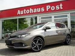 Grau Gebraucht 2018 Toyota Auris Hybrid Team Limousine | 16.899 € (Etwas zu teuer)