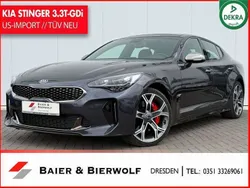 Deep chroma blau metallic Gebraucht 2020 Kia Stinger Coupé | 26.990 €