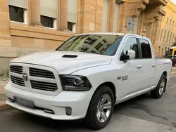 Weiß Gebraucht 2016 Dodge Ram Abholung | 30.500 € (Guter Preis)