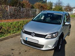 Silber Gebraucht 2015 VW Touran Cross Highline Van / Kleinbus | 15.399 € (Fairer Preis)