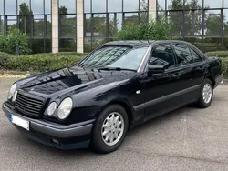 Schwarz Gebraucht 1995 Mercedes E200 Limousine | 1.200 €