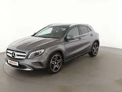 Grau Gebraucht 2015 Mercedes GLA200 Urban SUV | 19.790 € (Etwas zu teuer)