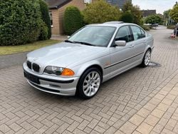 Grau Gebraucht 1999 BMW 323 Limousine | 3.899 € (Guter Preis)