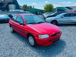Rot Gebraucht 1997 Ford Escort Limousine | 1.890 €