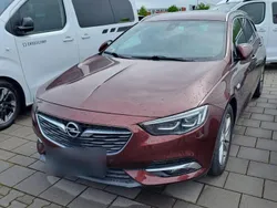 Rot Gebraucht 2019 Opel Insignia Business Kombi | 16.100 € (Etwas zu teuer)