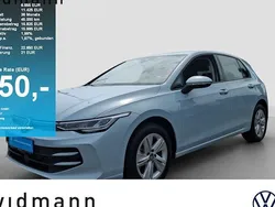 Crystal ice blue metallic Gebraucht 2024 VW Golf VIII Limousine | 22.850 € (Superpreis)
