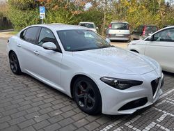 Weiß Gebraucht 2017 Alfa Romeo Giulia Super Limousine | 12.290 €