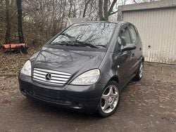 Grau Gebraucht 1999 Mercedes A160 Avantgarde Limousine | 1.400 € (Guter Preis)