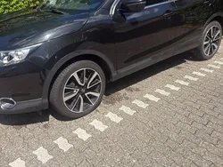 Schwarz Gebraucht 2015 Nissan Qashqai 360º SUV | 8.500 € (Fairer Preis)