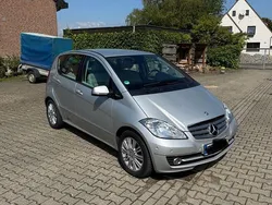 Silber Gebraucht 2010 Mercedes A160 Avantgarde Van / Kleinbus | 8.699 € (Teuer)