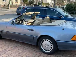 Blau Gebraucht 1990 Mercedes SL300 Cabrio | 17.999 €