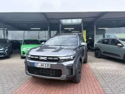 Dolomitgrau (grau) Gebraucht 2025 Dacia Bigster Journey SUV | 33.870 € (Fairer Preis)