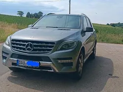 Grau Gebraucht 2012 Mercedes 250 SUV | 13.900 €