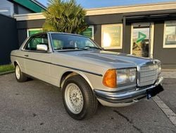 Grau Gebraucht 1983 Mercedes 230 Coupé | 9.990 €