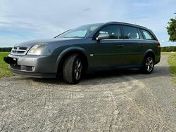 Grau Gebraucht 2004 Opel Vectra Kombi | 2.500 € (Etwas zu teuer)