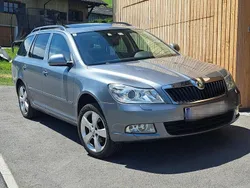 Grau Gebraucht 2012 Skoda Octavia Kombi | 6.740 € (Fairer Preis)