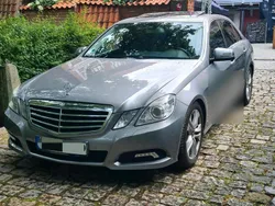 Grau Gebraucht 2009 Mercedes E250 Avantgarde Limousine | 12.950 € (Fairer Preis)