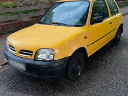 Gelb Gebraucht 2000 Nissan Micra Kleinwagen | 900 €