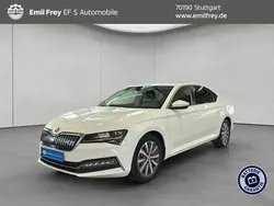 Weiß met. Gebraucht 2021 Skoda Superb Style Limousine | 23.890 € (Fairer Preis)