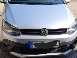 Silber Gebraucht 2014 VW Polo Cross Kleinwagen | 6.550 €