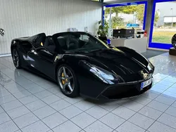 Schwarz metallic Gebraucht 2018 Ferrari 488 Cabrio | 277.900 €