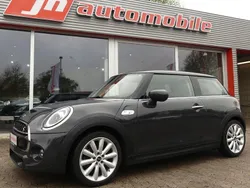 Grau Gebraucht 2019 Mini Cooper S Coupé Coupé | 17.600 € (Fairer Preis)