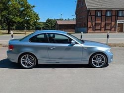 Blau Gebraucht 2011 BMW 125 Performance Kleinwagen | 10.000 € (Guter Preis)