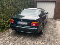 Grün Gebraucht 2002 BMW 525 Limousine | 3.000 € (Guter Preis)