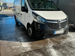 Weiß Gebraucht 2016 Opel Vivaro Van | 8.499 €