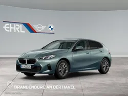 Grün Neu 2025 BMW 120 Performance Kleinwagen | 39.959 € (Etwas zu teuer)