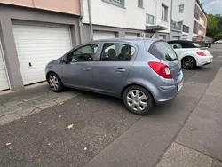 Silber Gebraucht 2008 Opel Corsa Limousine | 3.800 € (Etwas zu teuer)