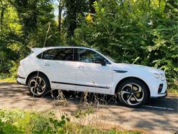 Weiß Gebraucht 2023 Bentley Bentayga SUV | 219.900 € (Fairer Preis)