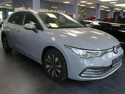 Grau Gebraucht 2023 VW Golf VIII Move Limousine | 24.980 € (Guter Preis)