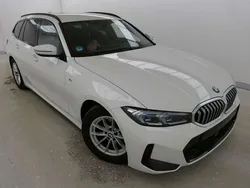 Weiß Gebraucht 2023 BMW 320 M Sport Kombi | 38.999 € (Fairer Preis)