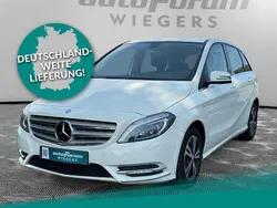 Weiß Gebraucht 2014 Mercedes B200 Van / Kleinbus | 12.981 € (Etwas zu teuer)