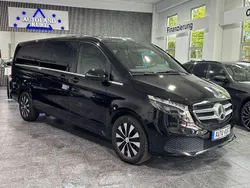 Schwarz Gebraucht 2023 Mercedes V300 Van / Kleinbus | 56.900 € (Superpreis)