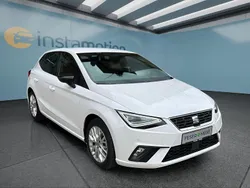 Weiß Gebraucht 2024 Seat Ibiza FR Kleinwagen | 17.699 € (Guter Preis)