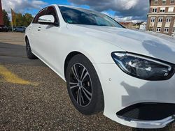 Weiß Gebraucht 2021 Mercedes 220 Limousine | 29.000 € (Teuer)