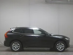 Schwarz Gebraucht 2020 Volvo XC60 Momentum SUV | 18.990 € (Superpreis)