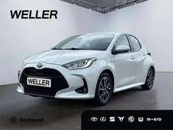 Platinumweiß perleffekt Gebraucht 2020 Toyota Yaris Hybrid Club Kleinwagen | 16.940 € (Fairer Preis)