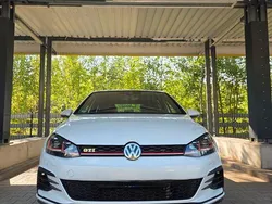 Weiß Gebraucht 2017 VW Golf VII GTI Limousine | 19.400 € (Fairer Preis)
