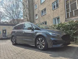 Grau Gebraucht 2020 Ford S-MAX ST-Line Van / Kleinbus | 19.700 € (Fairer Preis)