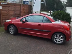 Rot Gebraucht 2007 Peugeot 207 CC Cabrio | 2.700 € (Guter Preis)