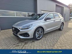 Silber Neu 2025 Hyundai i30 Kombi | 23.990 € (Etwas zu teuer)